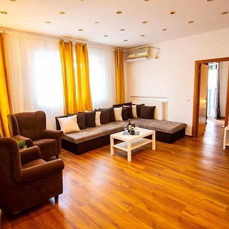 Apartment With Panoramic Terrace In City Center Бухарест Екстер'єр фото